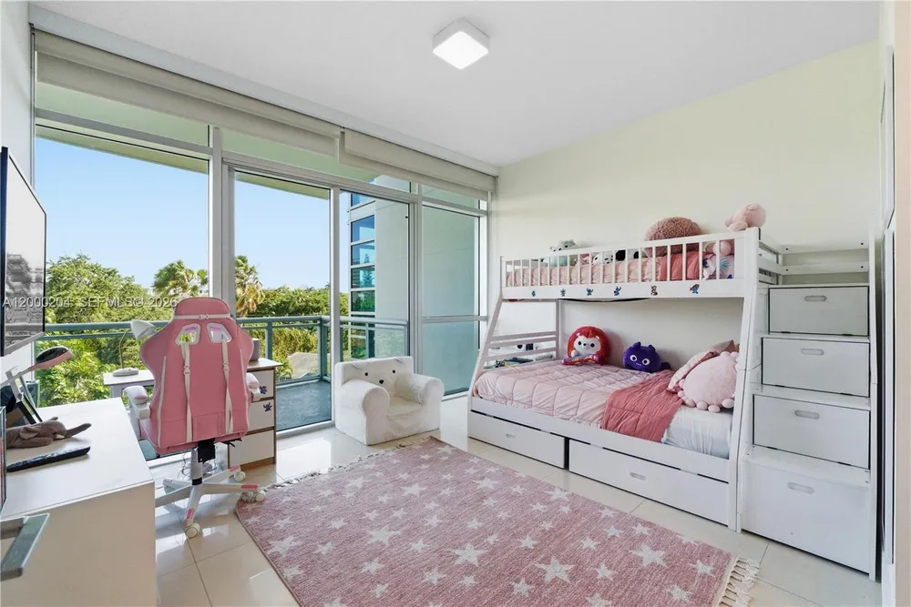1090 NW N River Dr, Miami, FL 33136