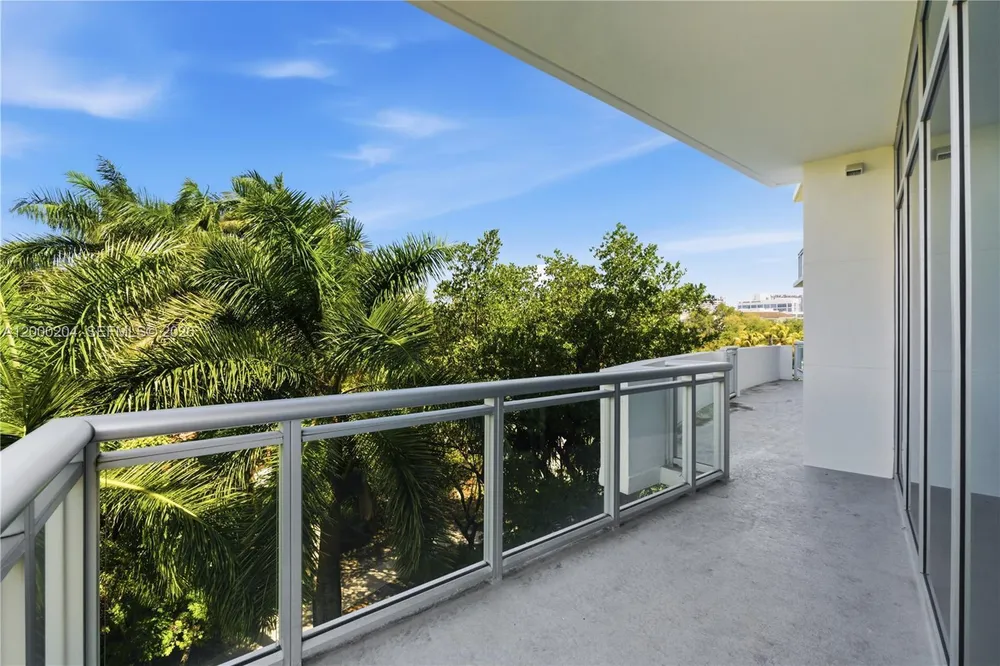 1090 NW N River Dr, Miami, FL 33136