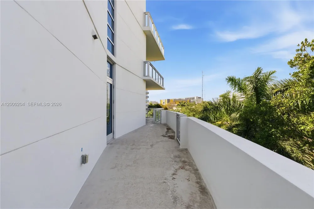 1090 NW N River Dr, Miami, FL 33136