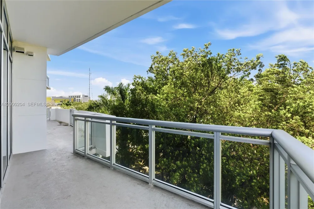 1090 NW N River Dr, Miami, FL 33136