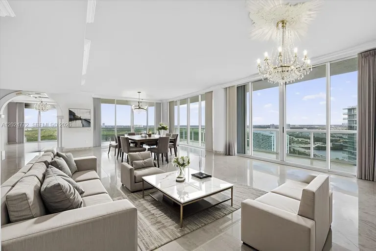 16500 Collins Ave, Sunny Isles Beach, FL 33160