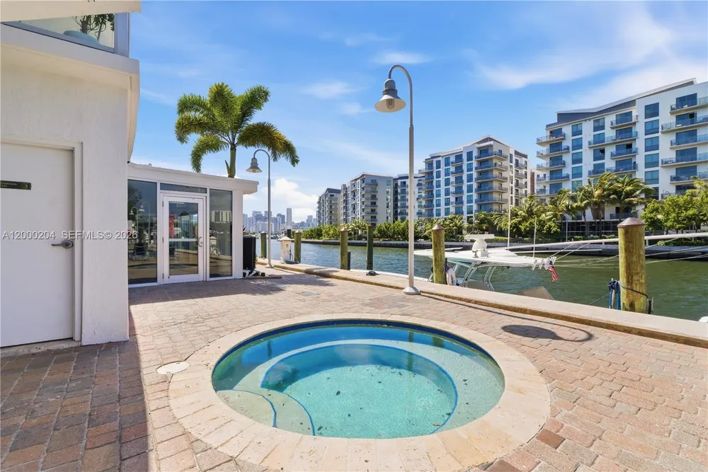 1090 NW N River Dr, Miami, FL 33136