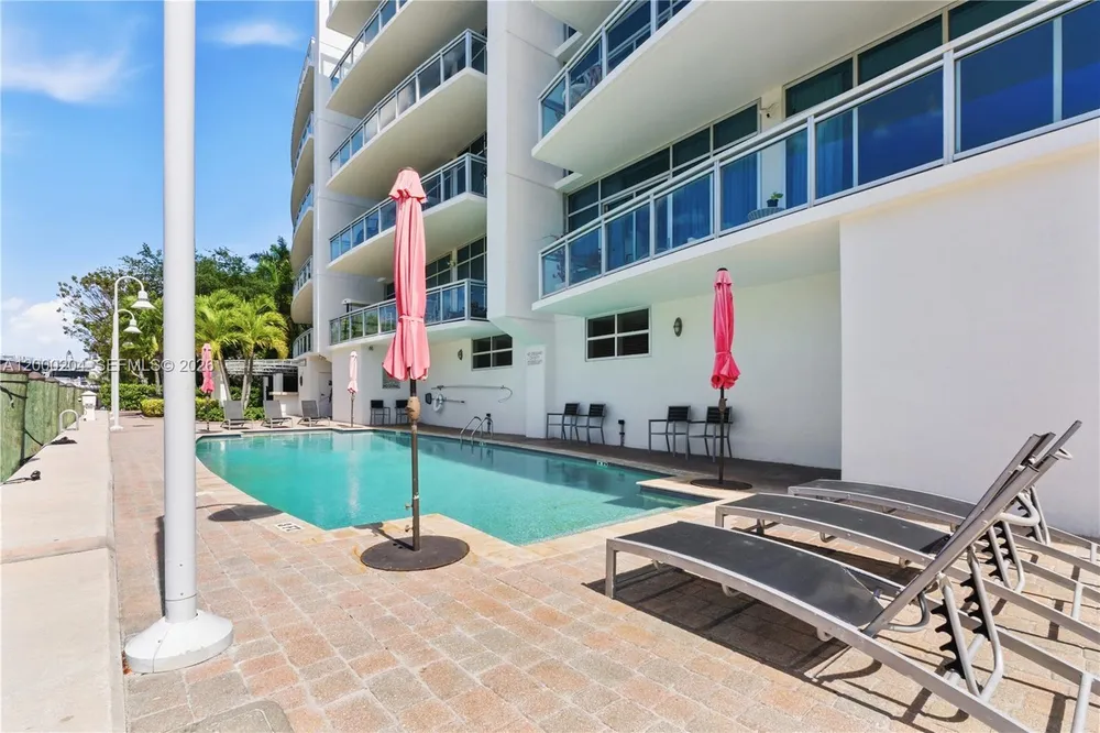1090 NW N River Dr, Miami, FL 33136