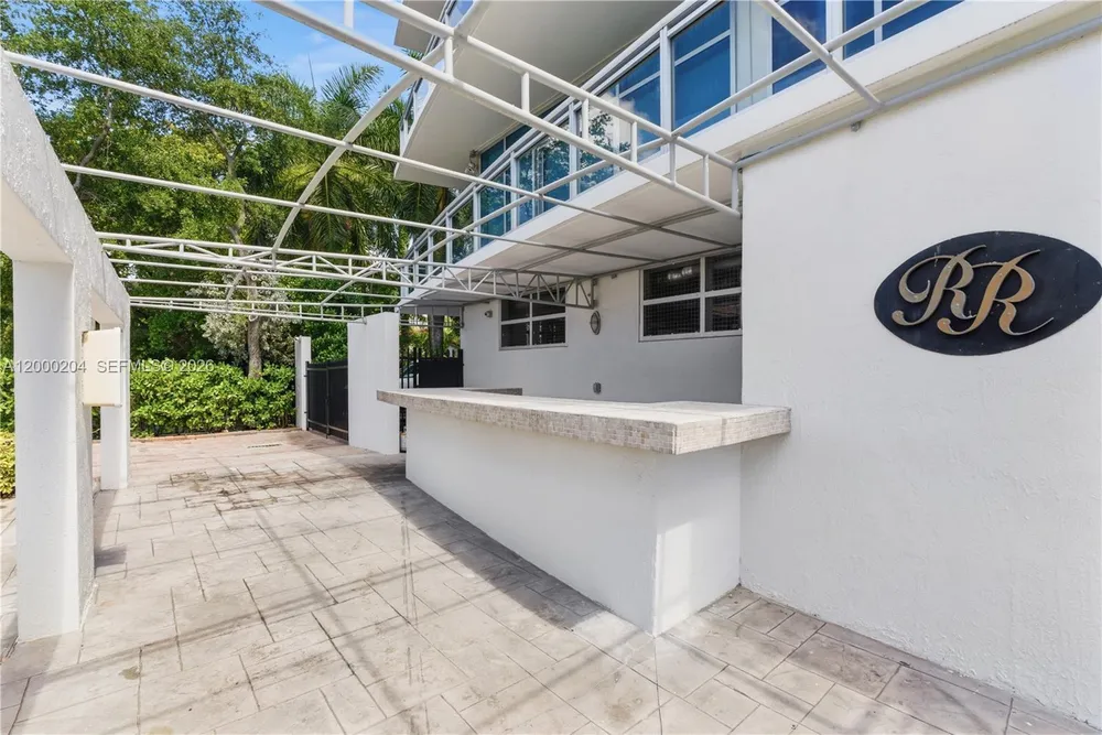 1090 NW N River Dr, Miami, FL 33136