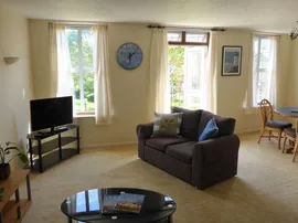 Alcantara Crescent, Southampton thumb 3