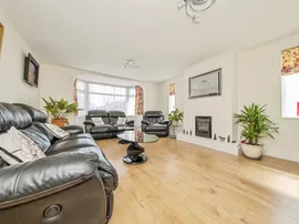 Preston Road, Holland-On-Sea, Clacton-On-Sea thumb 2