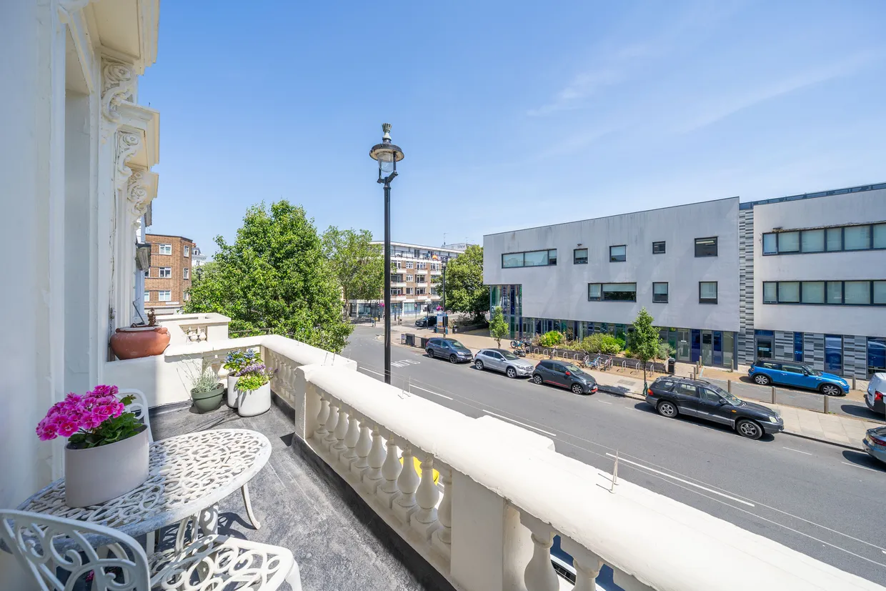 Claverton Street, London, SW1V photo 9