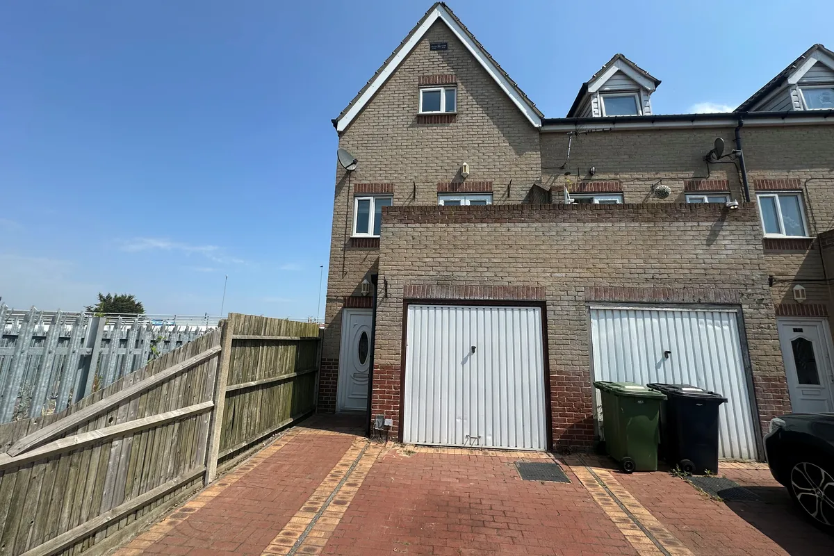 Queen Annes Road, Southtown, Great Yarmouth