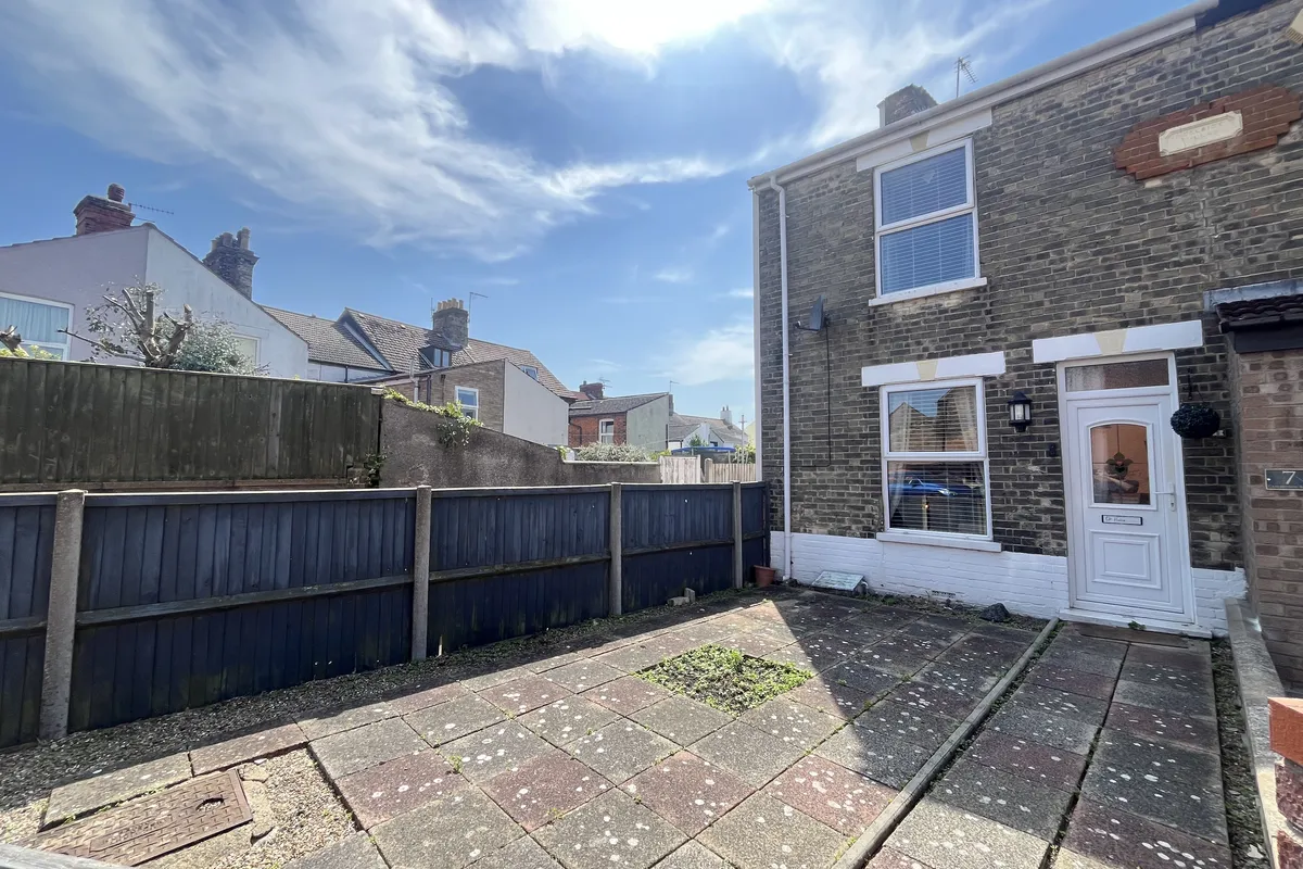 Cambridge Road, LOWESTOFT