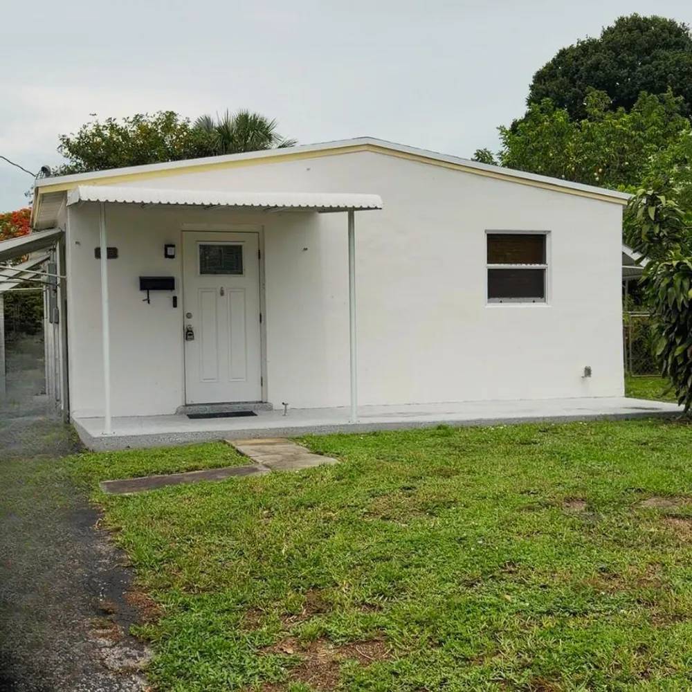 2573 NW 58th Ave, Margate, FL 33063