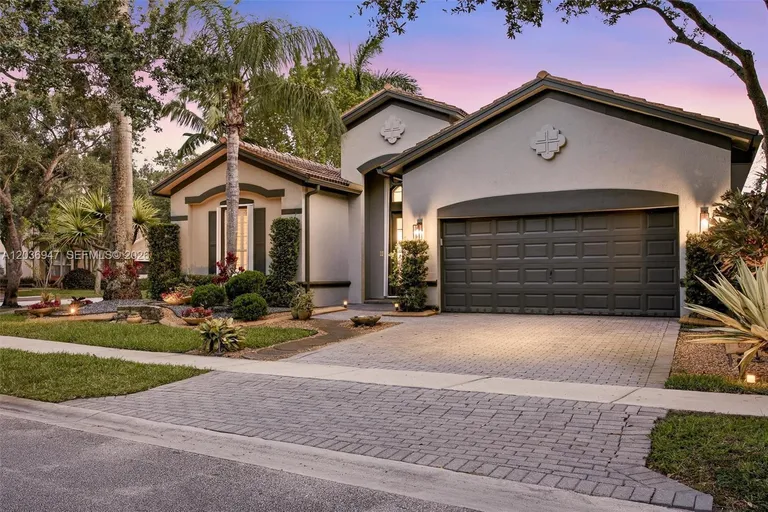 19308 Stonebrook St, Weston, FL 33332