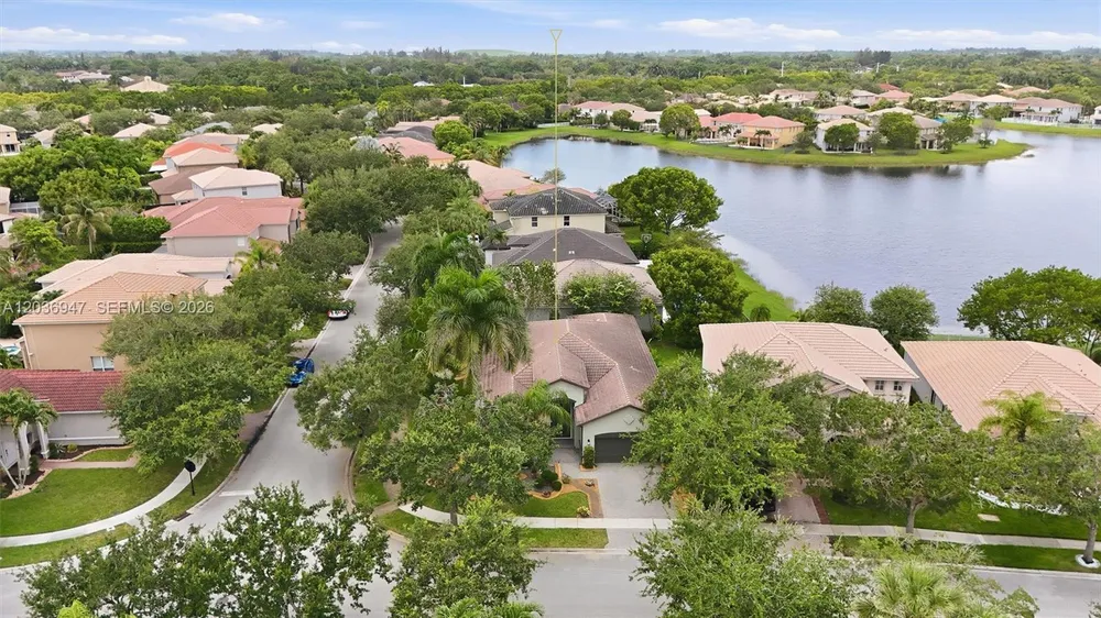 19308 Stonebrook St, Weston, FL 33332