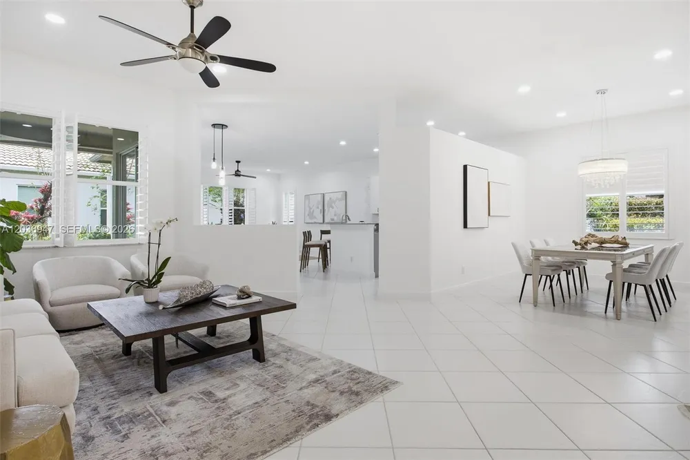 19308 Stonebrook St, Weston, FL 33332