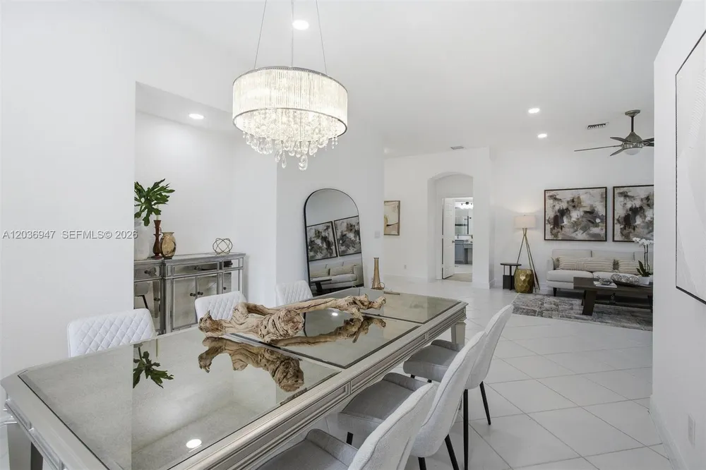 19308 Stonebrook St, Weston, FL 33332