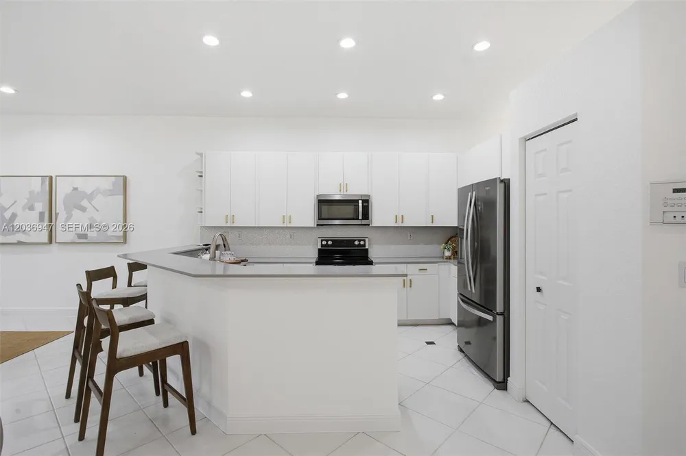 19308 Stonebrook St, Weston, FL 33332