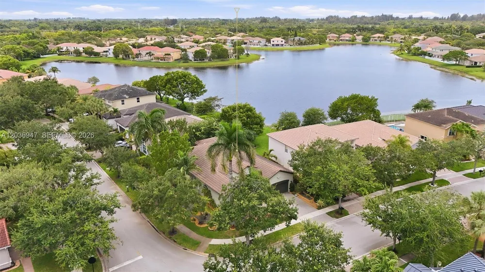 19308 Stonebrook St, Weston, FL 33332