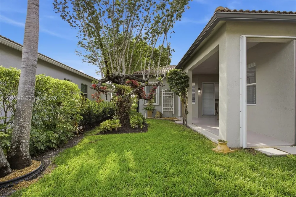 19308 Stonebrook St, Weston, FL 33332