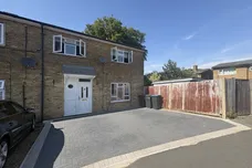 Little Brays, HARLOW