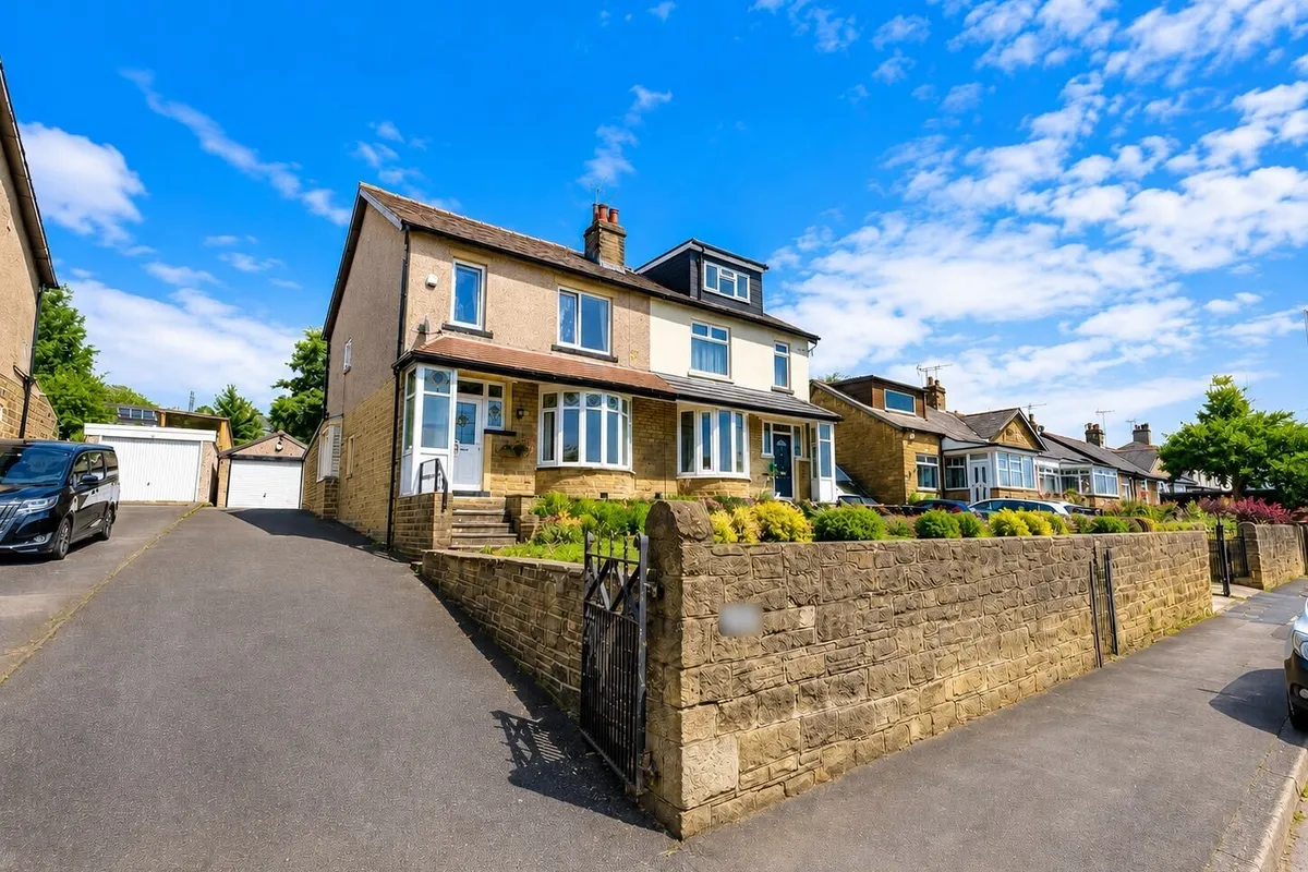 Bradford Road, Riddlesden, KEIGHLEY