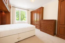 Bradford Road, Riddlesden, KEIGHLEY