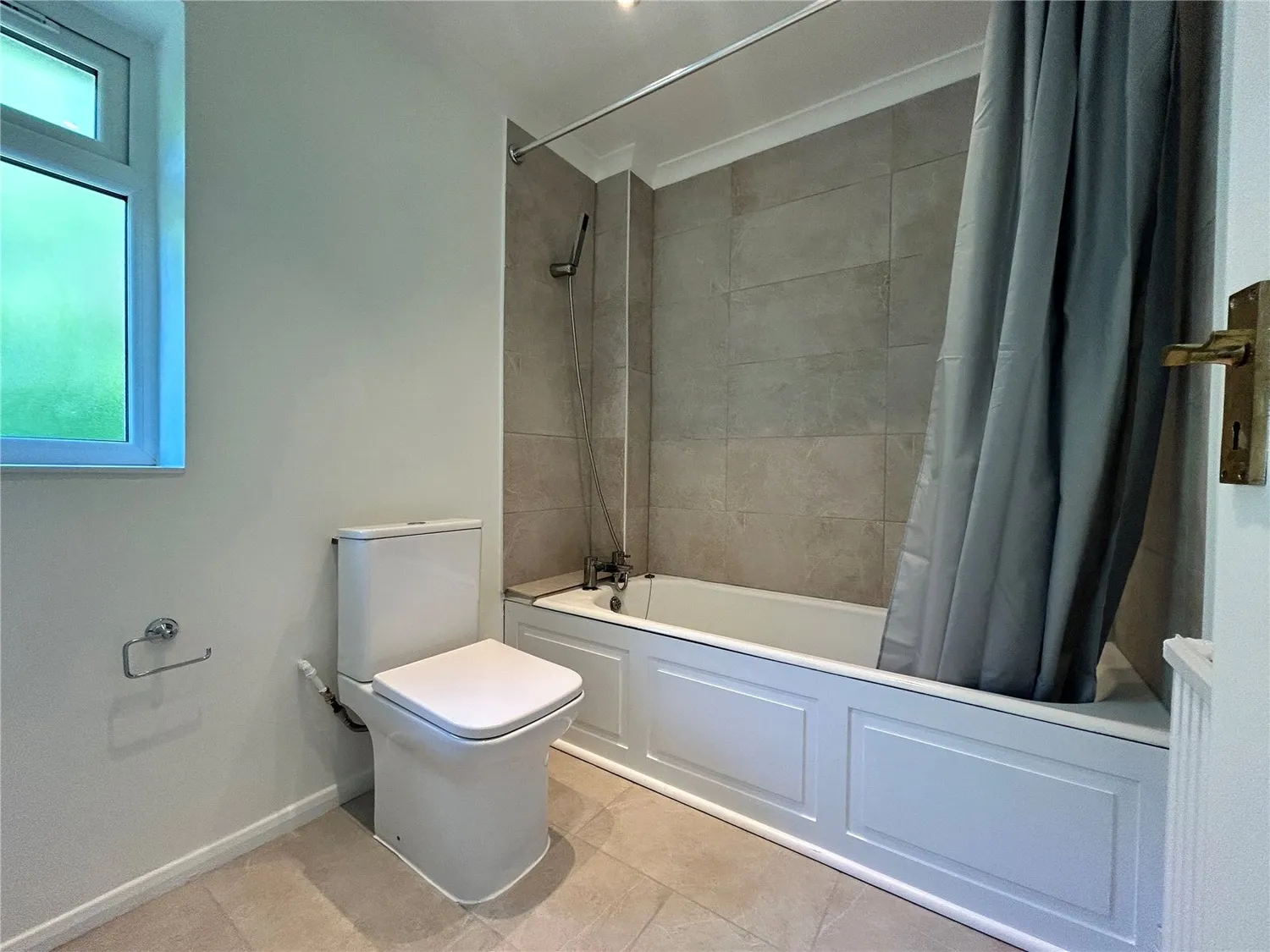 Brockhamhurst Road, Betchworth, RH3 photo 8