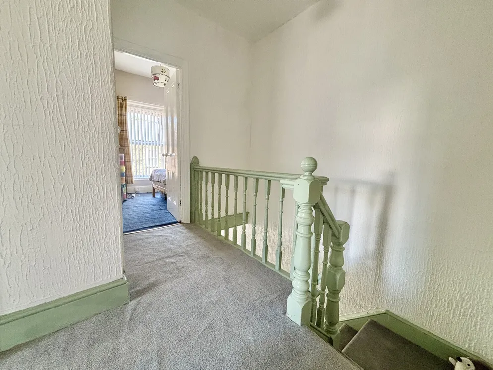 Property carousel item 13