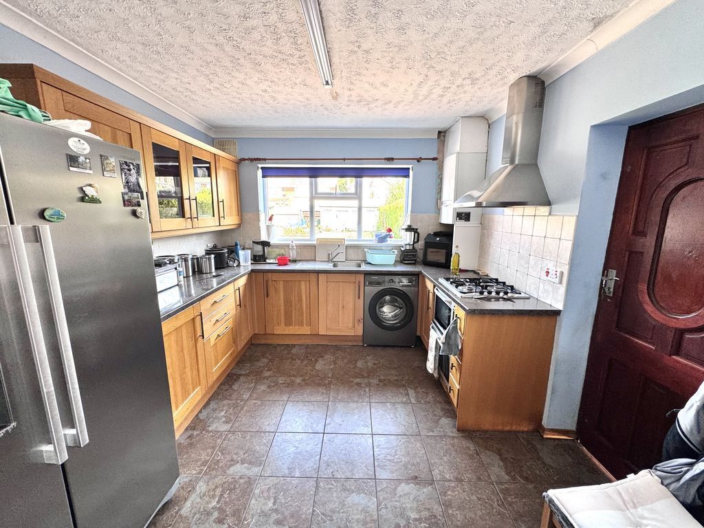 Windermere Avenue, Nuneaton Image 3