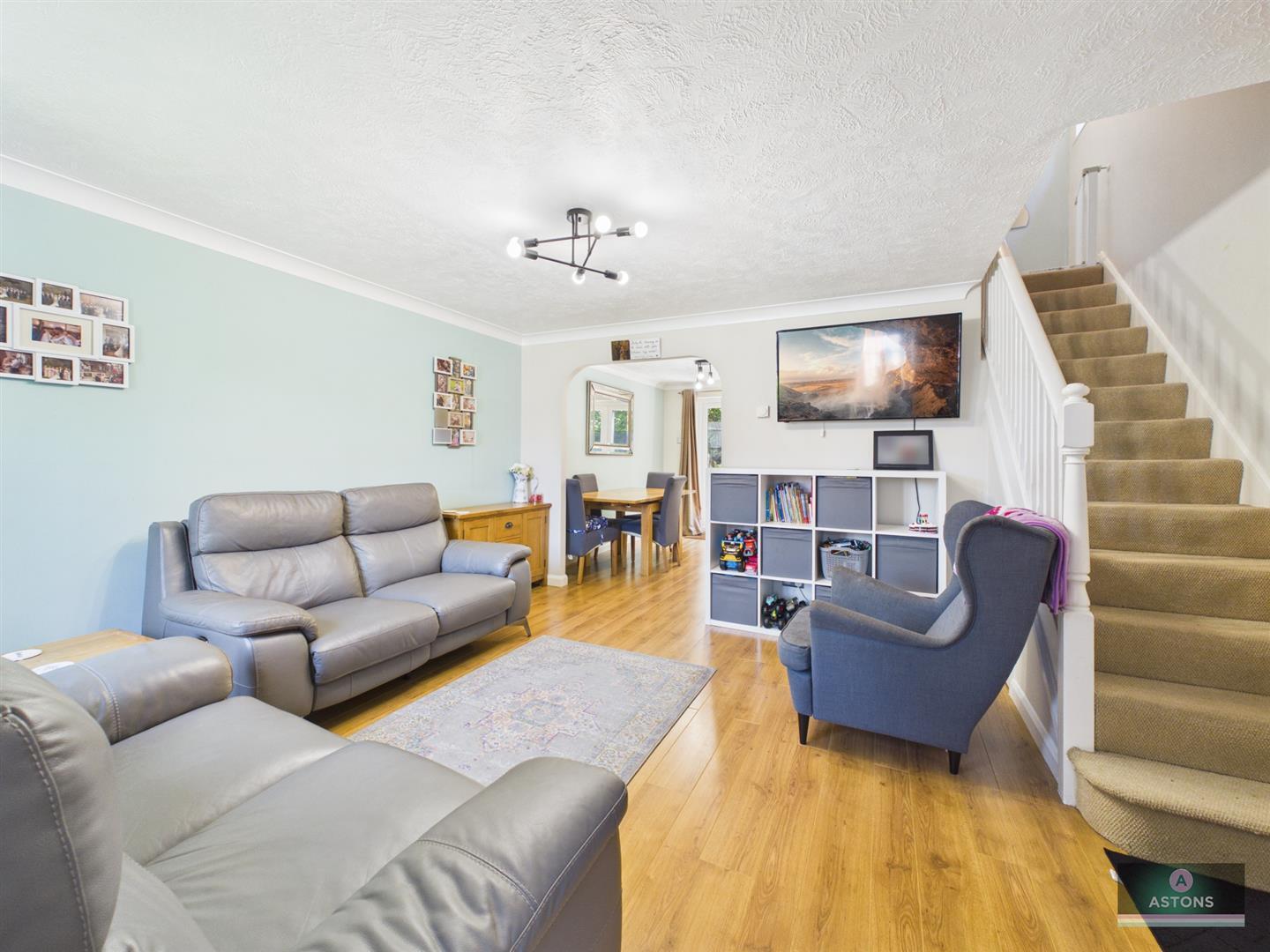 Matthews Drive, Maidenbower, Crawley Image 2
