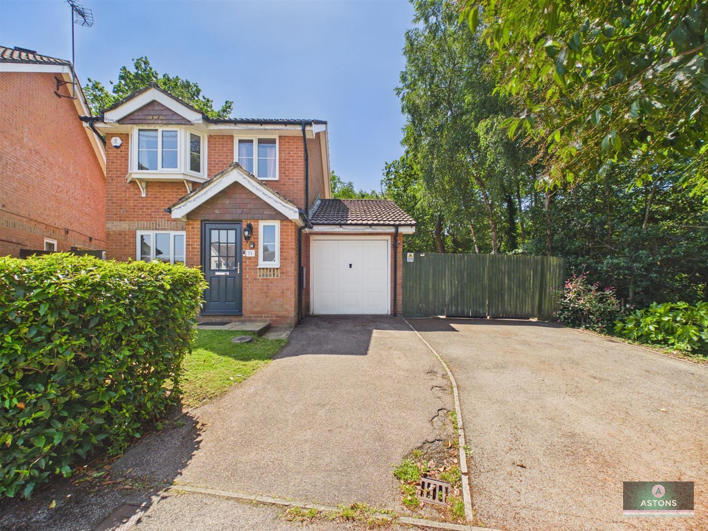 Matthews Drive, Maidenbower, Crawley Image 18