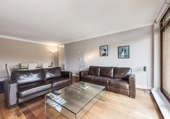 Sandpiper Court, St. Katherine Docks, E1W