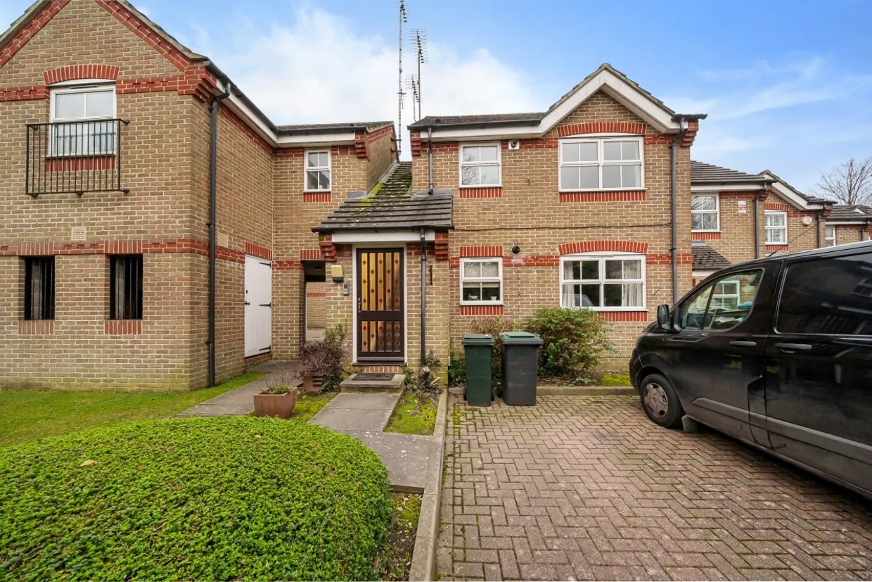 Salters Close Rickmansworth WD3 photo 1