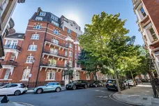 D'oyley Street London SW1X photo 8