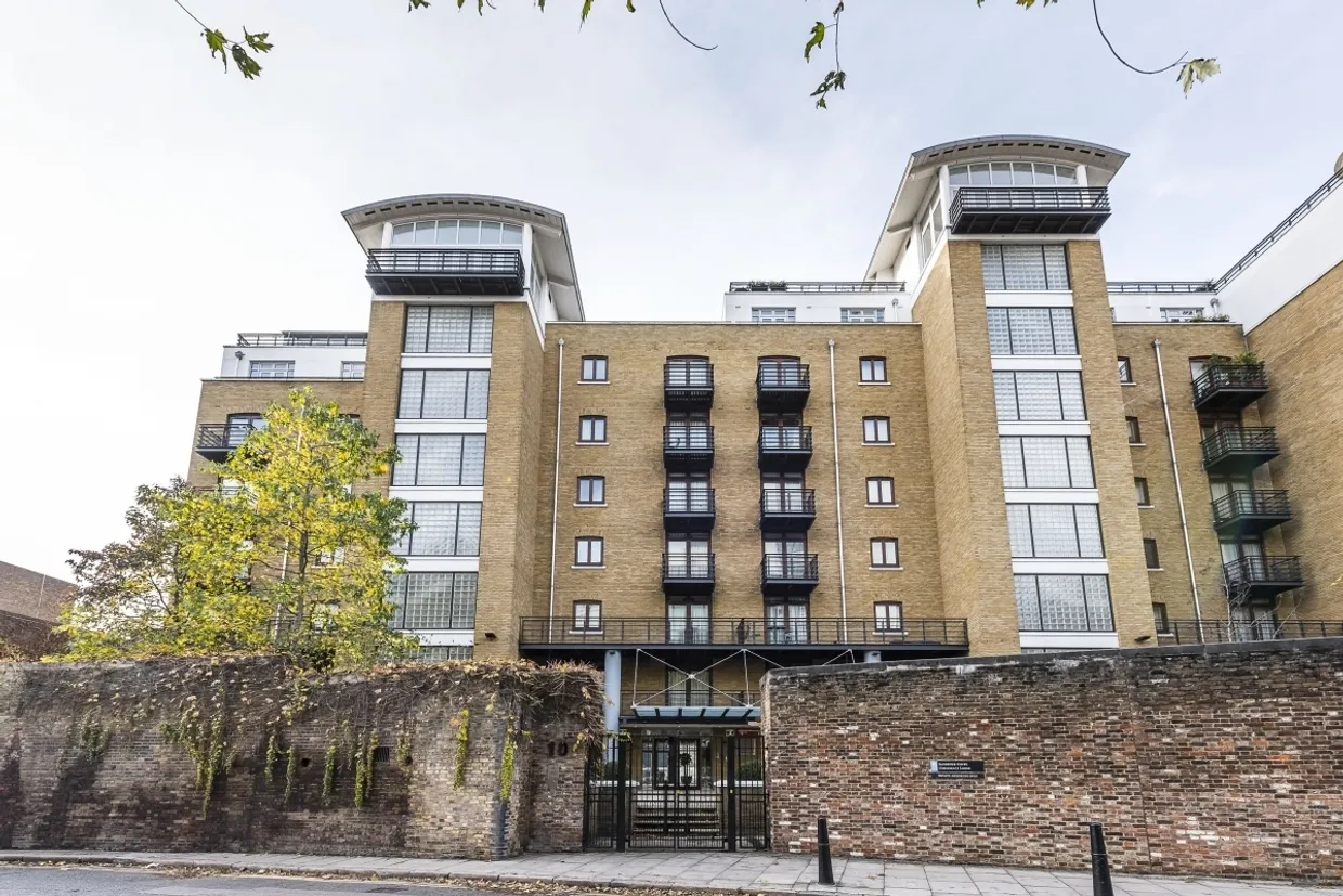 Sandpiper Court, St. Katherine Docks, E1W photo 12