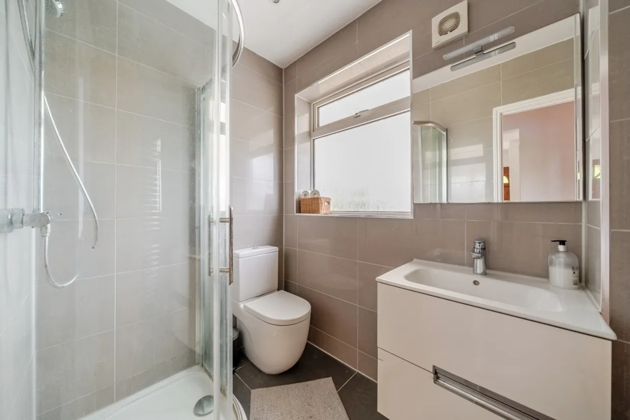 Holcombe Close Bath BA2 photo 5