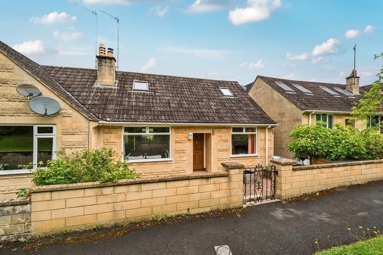 Holcombe Close Bath BA2 photo 12