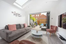 Park Crescent Twickenham TW2 photo 7