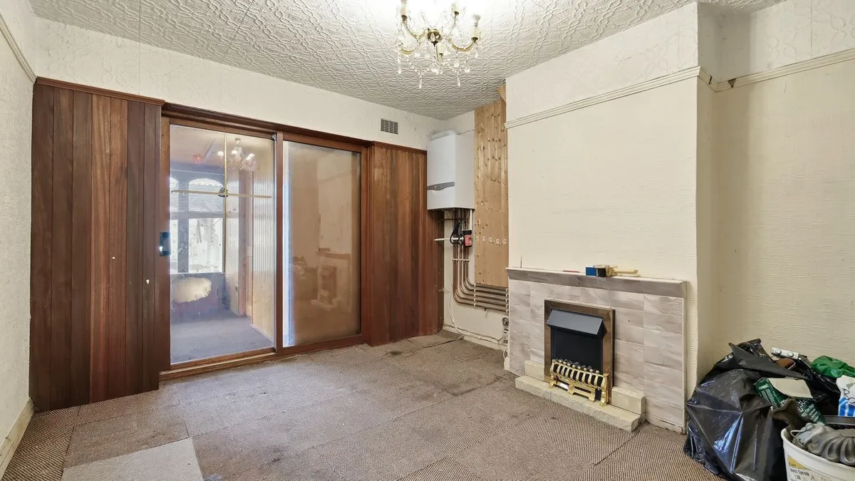 Crest Road, London, NW2