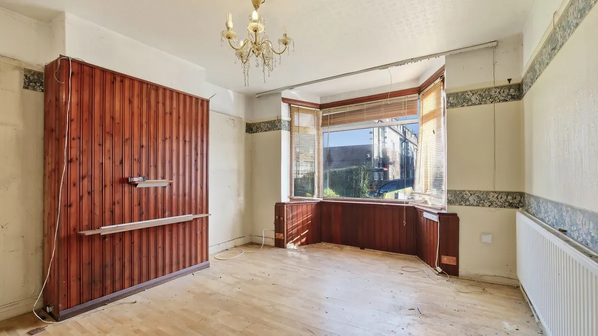 Crest Road, London, NW2
