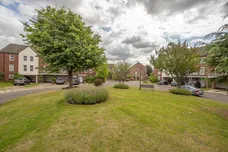 Park Crescent Twickenham TW2 photo 16