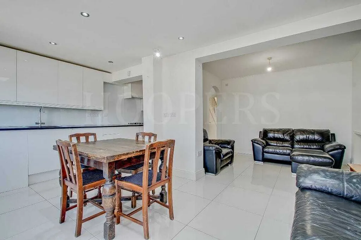 Tadworth Road, London, NW2