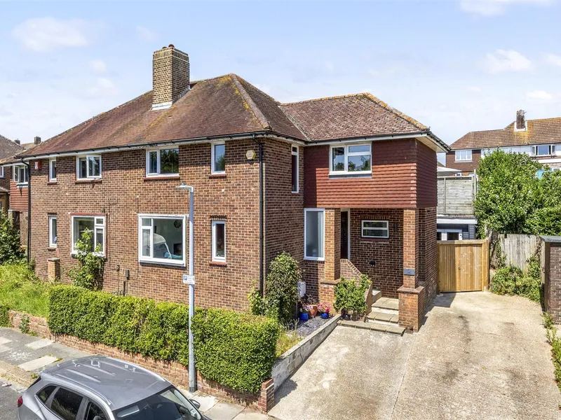 Property thumbnail 1 out of 3