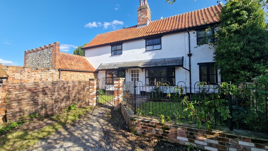 Smiths Court, Harleston Image 1