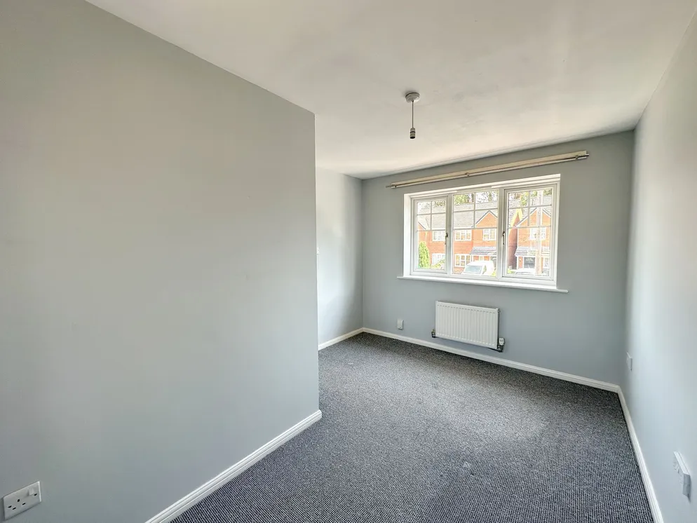 Property carousel item 12