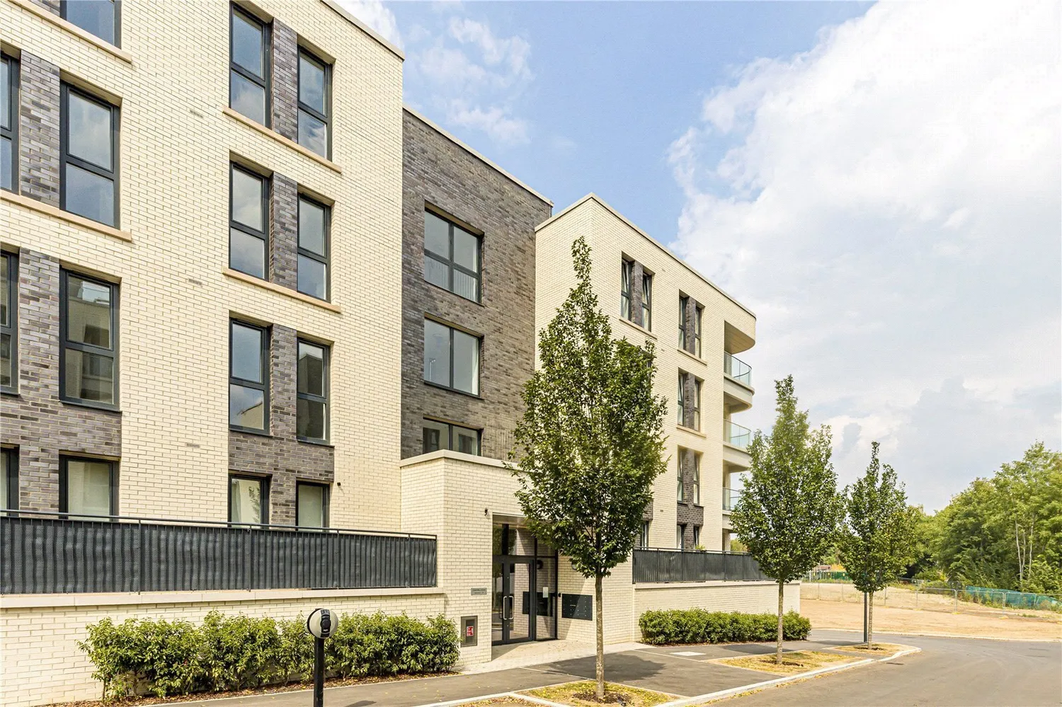 Cardwell House, Chieftain Road, KT16 photo 11