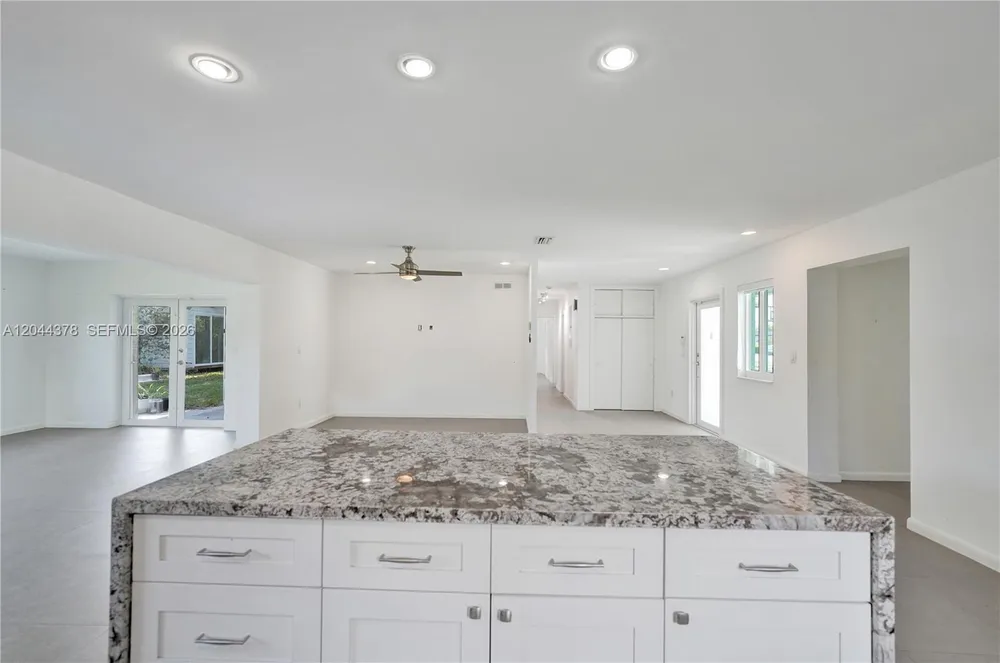 4311 Hayes St, Hollywood, FL 33021