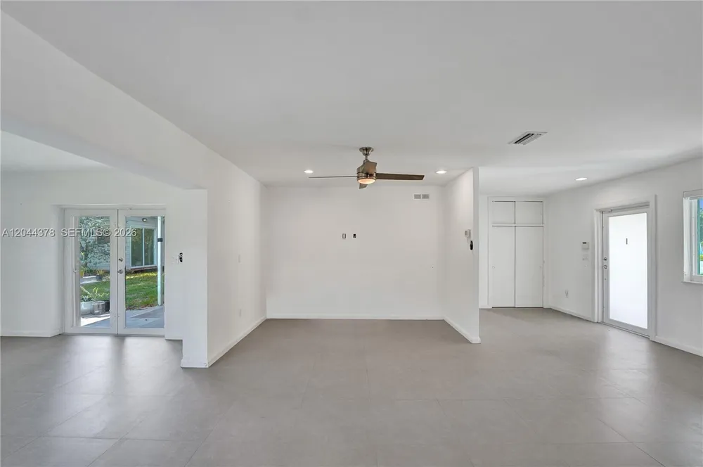 4311 Hayes St, Hollywood, FL 33021