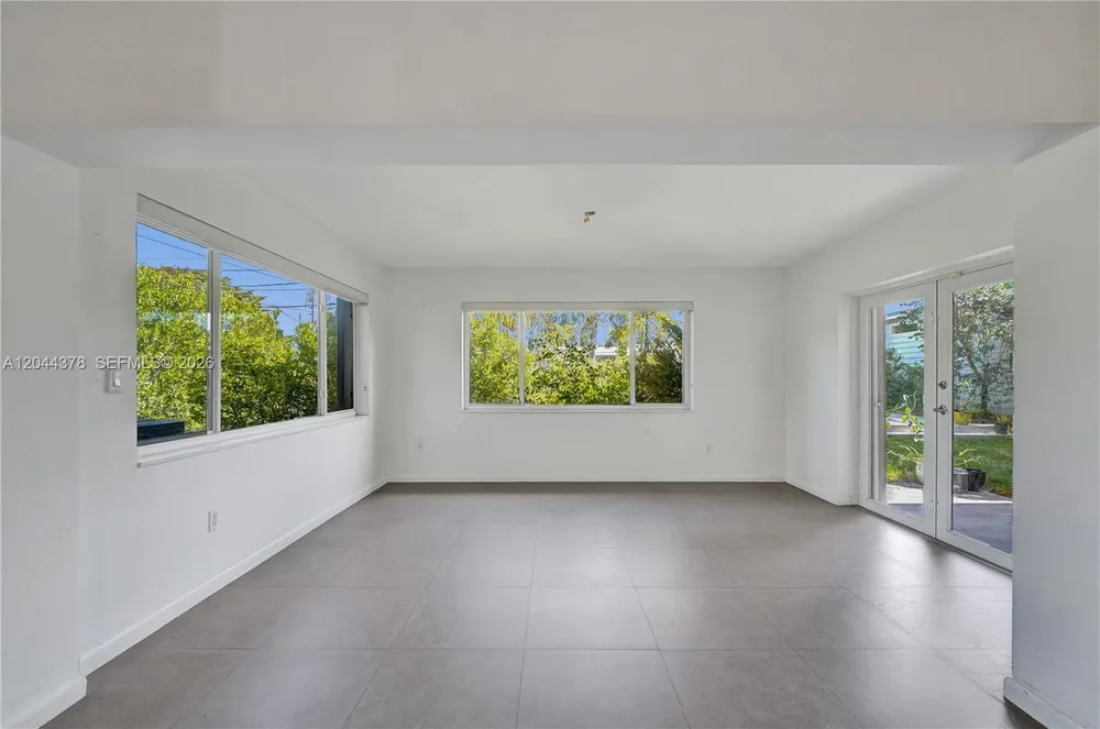4311 Hayes St, Hollywood, FL 33021