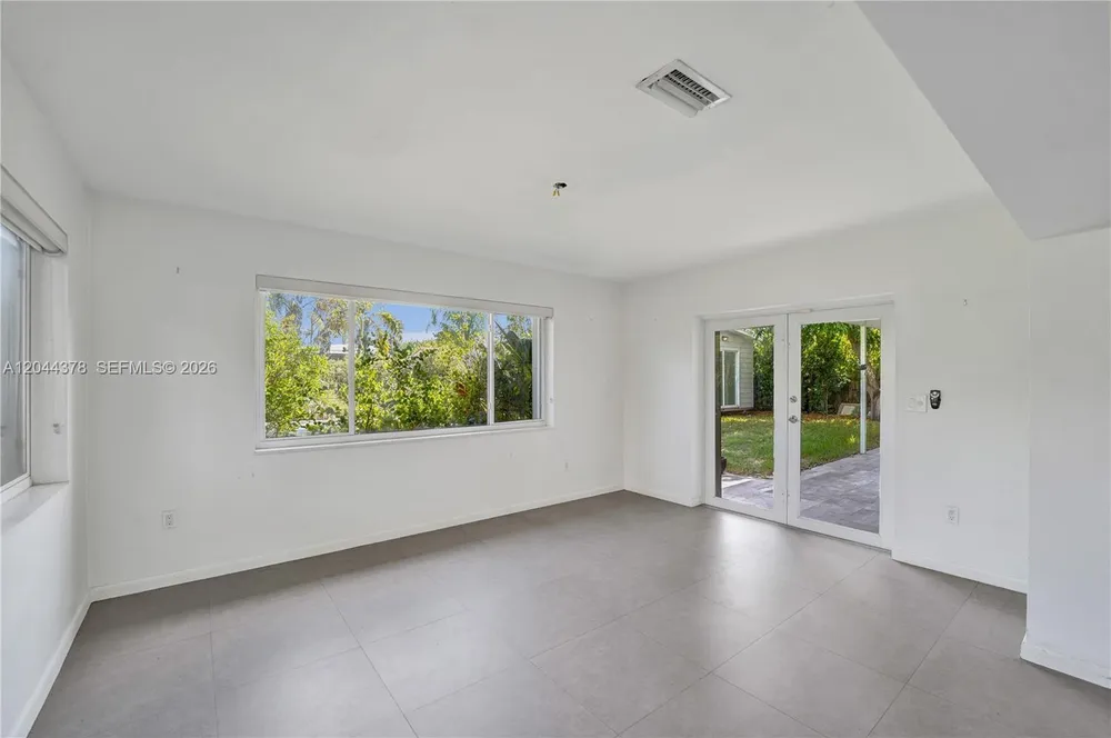 4311 Hayes St, Hollywood, FL 33021