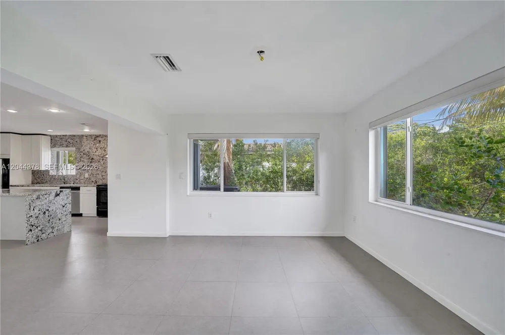 4311 Hayes St, Hollywood, FL 33021