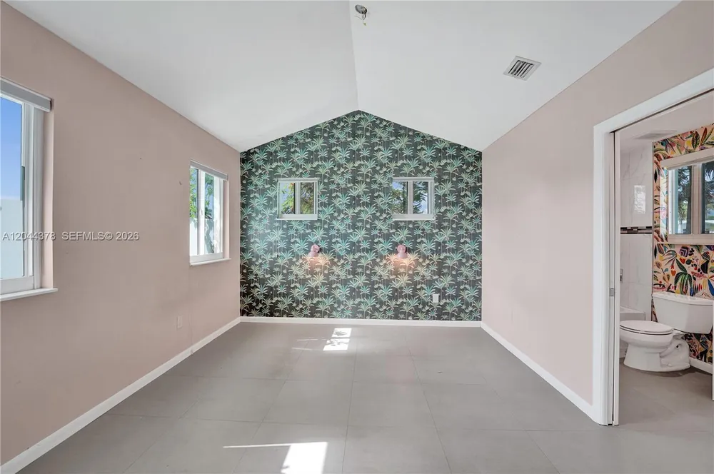 4311 Hayes St, Hollywood, FL 33021